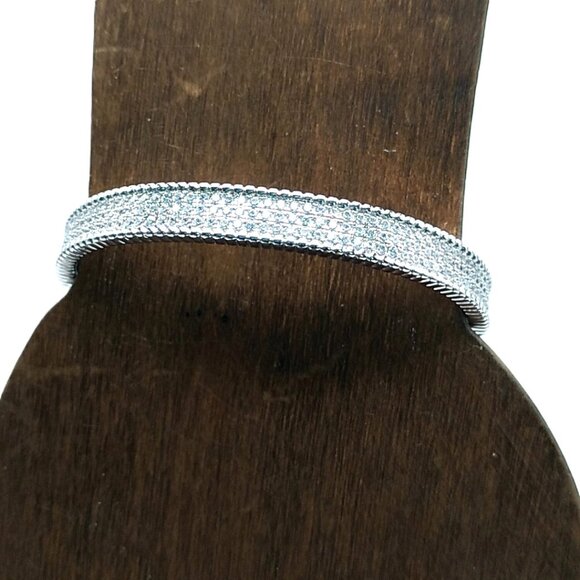 Silver-tone Hinged Crystal Pave Bangle Bracelet Fits Smaller Wrist NWOT - Picture 8 of 15